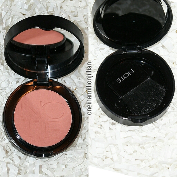 Note Cosmetics Luminous Silk Blush Compact + Brush - Picture 3 of 7